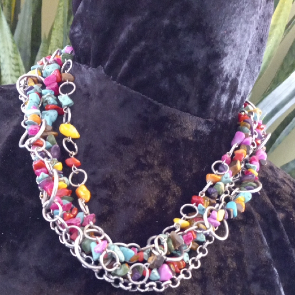 Multicolor Gems Necklace With Circle Link. 18 In Long